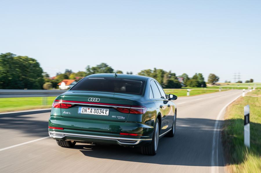  Audi A8 L 60 TFSI e Quattro 2019 года  (WW) (фото 25 из 61)
